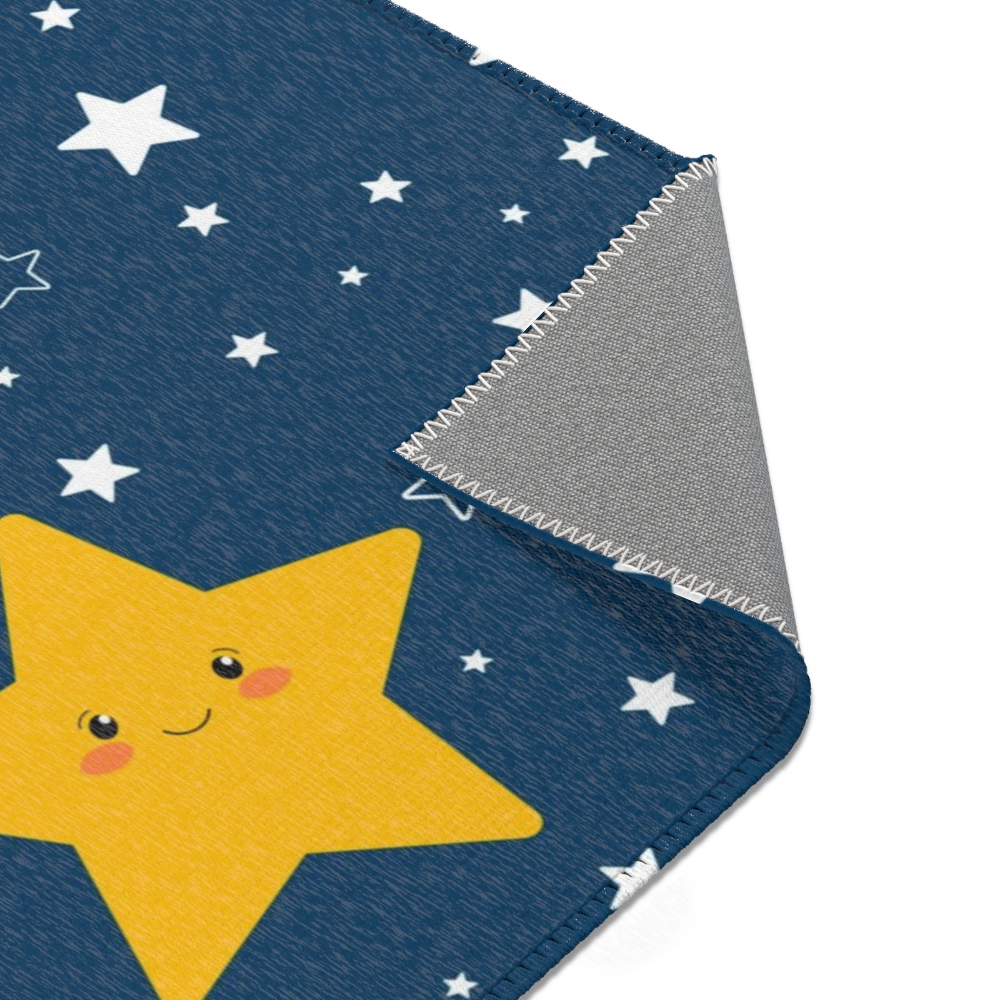 Kinderteppich „Süße Sterne“ von spielzwerg. Nahaufnahme umgeklappte Ecke. RUG-00158-XL, RUG-00158-L.