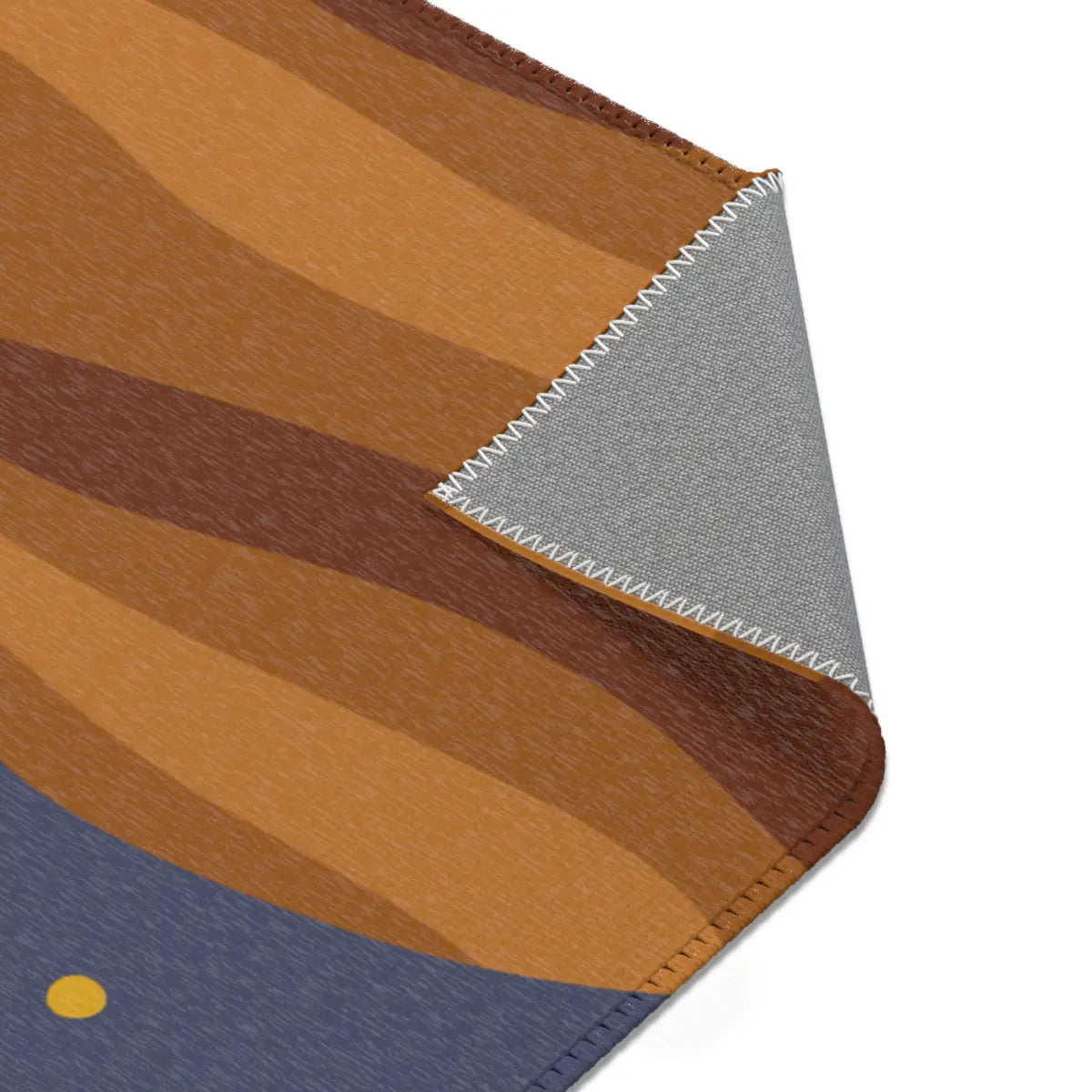 Kinderteppich "Fuchs im All" von spielzwerg. Nahaufnahme umgeklappte Ecke. RUG-00026-XL, RUG-00026-L.