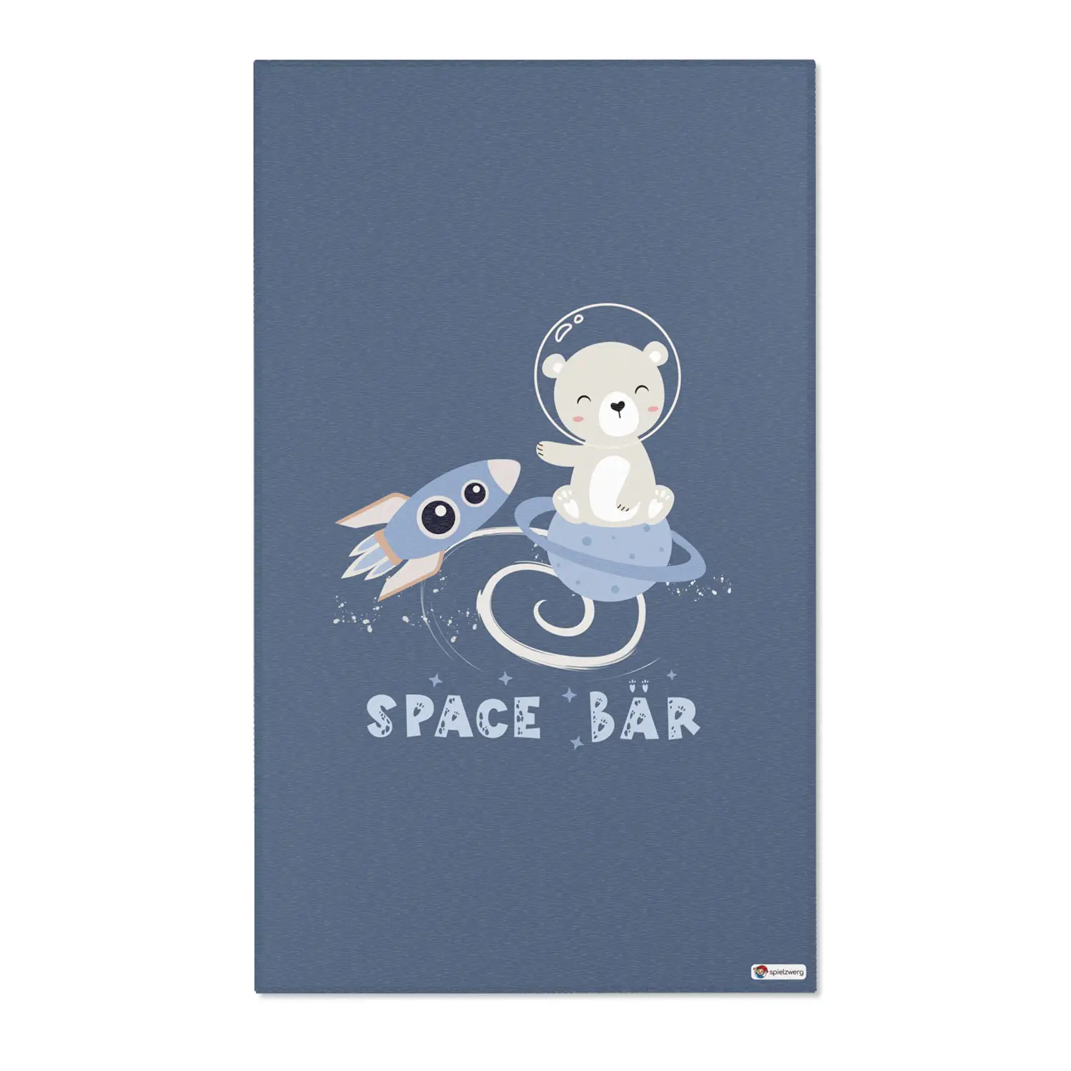 Kinderteppich "Space Bär" von spielzwerg. Frontansicht von vorne. Größe L 150x90 cm.