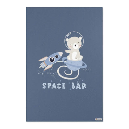 Kinderteppich "Space Bär" von spielzwerg. Frontansicht von vorne.