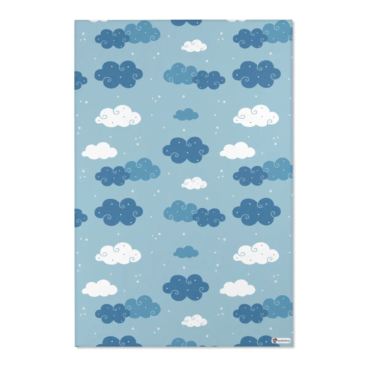 Kinderteppich "Wolkendecke" von spielzwerg. Frontansicht von vorne.