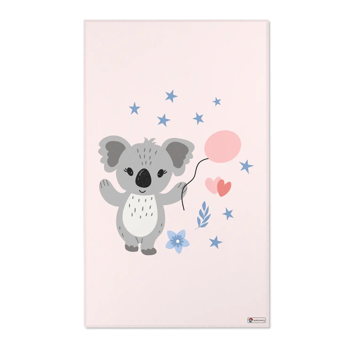 Kinderteppich "Cora Koala" von spielzwerg. Frontansicht von vorne. Größe L 150x90 cm.