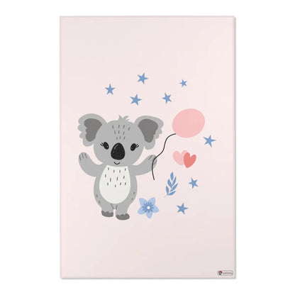 Kinderteppich "Cora Koala" von spielzwerg. Frontansicht von vorne.