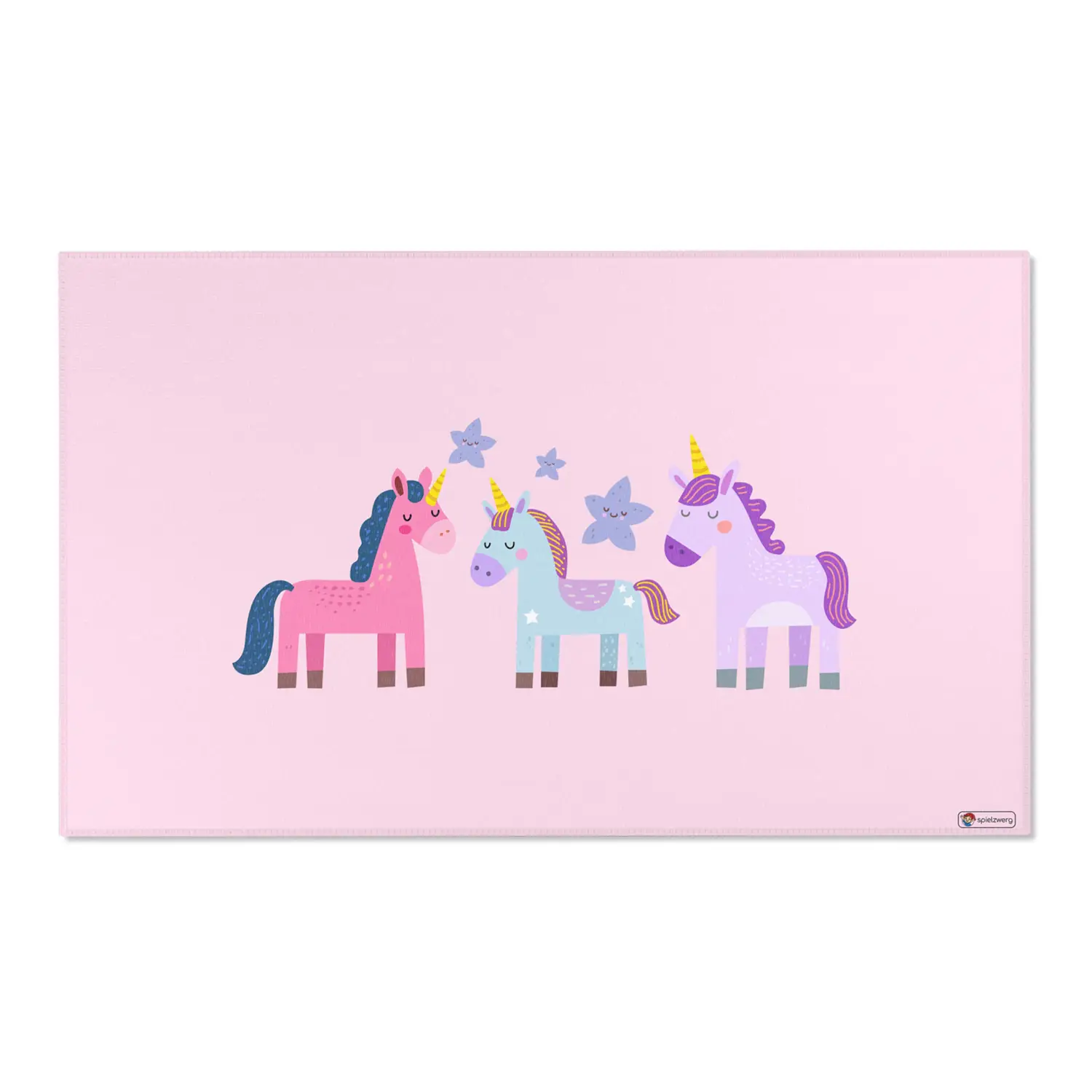 Kinderteppich "Einhornfamilie" von spielzwerg. Frontansicht von vorne. Größe L 150x90 cm.
