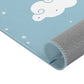Kinderteppich "Wolkendecke" von spielzwerg. Nahaufnahme gerollt. RUG-00045-XL, RUG-00045-L.