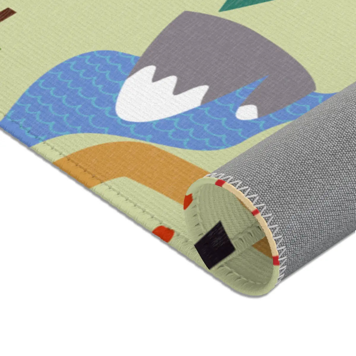 Spielteppich "Gebirgspass" von spielzwerg. Nahaufnahme gerollt. RUG-00036-XL, RUG-00036-L.
